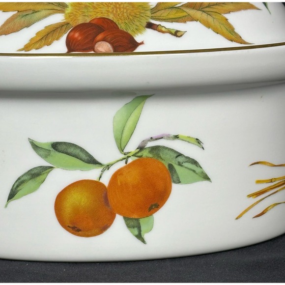 Royal Worcester EVESHAM Gold 2.5 QT Casserole with Lid England Vintage Retired - Picture 4 of 16